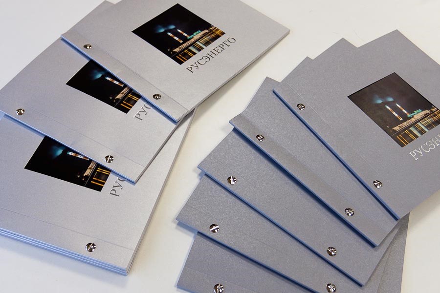 Печать брошюр на болтах