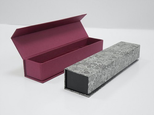 Коробка - пенал на магнитах