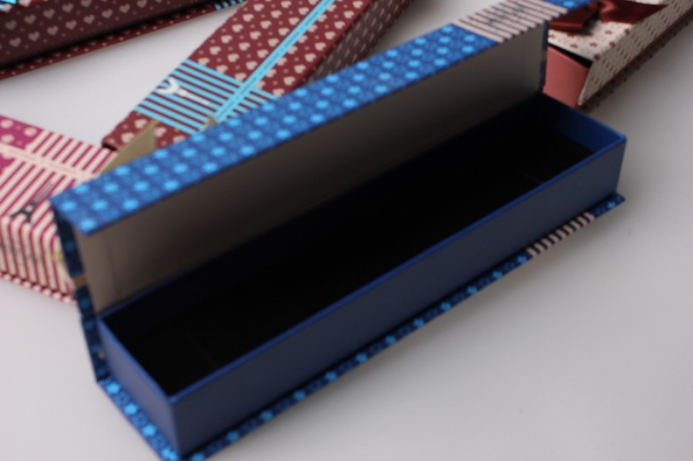 Коробка - пенал на магнитах