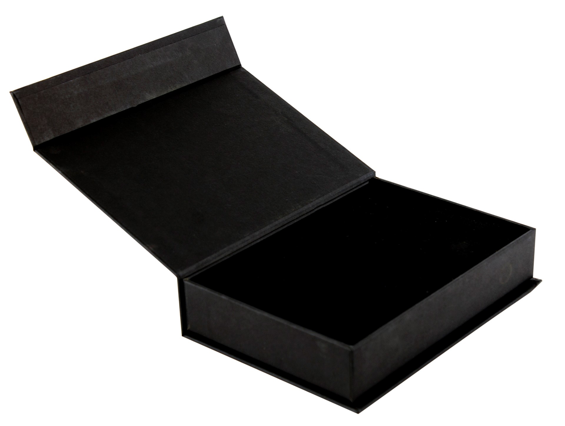 Коробка с магнитным клапаном