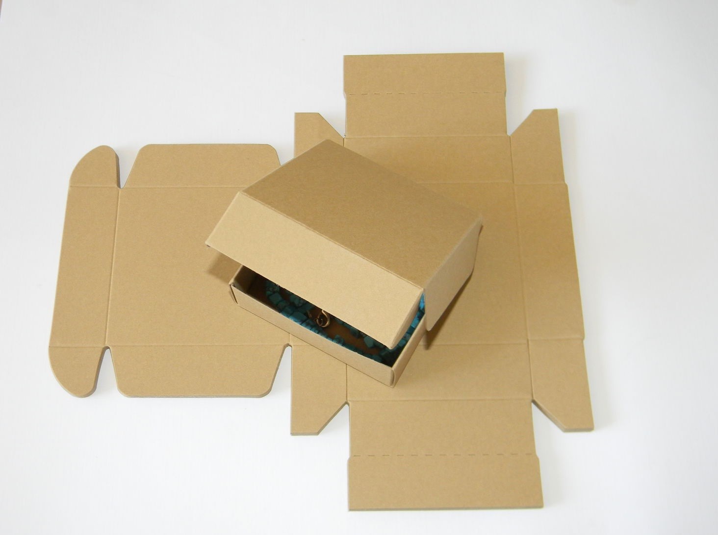 Коробка вырубная самосборная