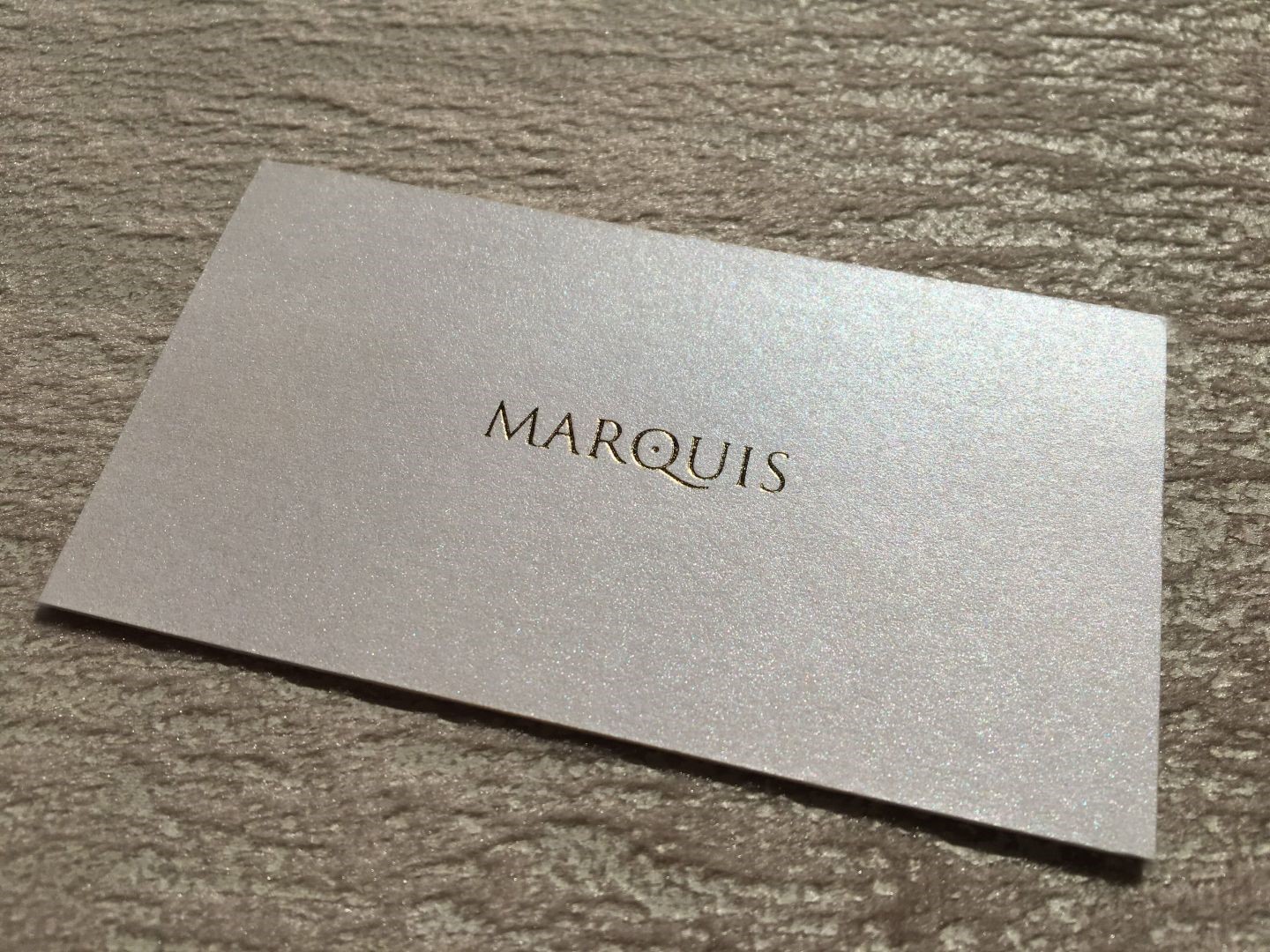 На бумаге Majestic