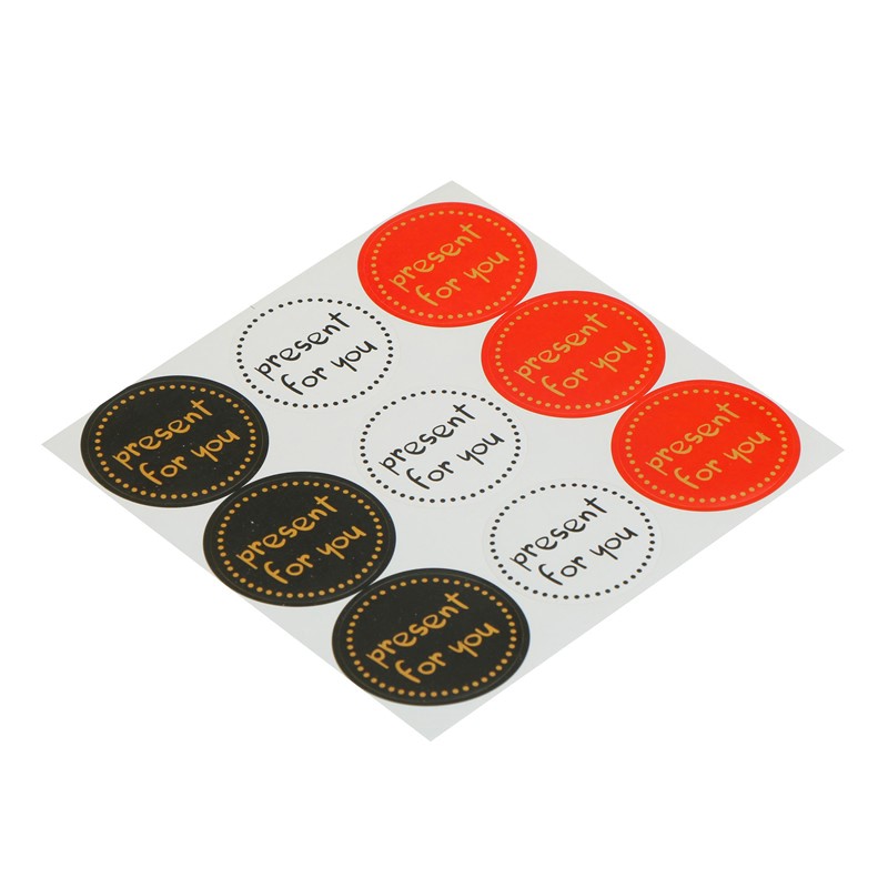 Печать наклеек на самоклеющейся бумаге