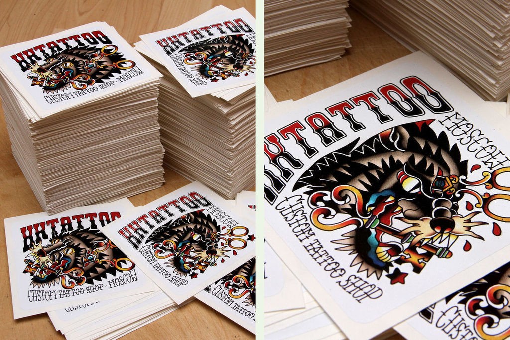 Печать наклеек на самоклеющейся бумаге