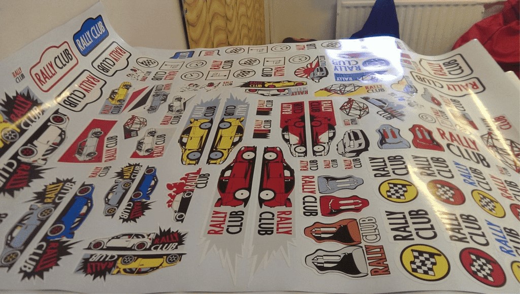 Печать наклеек на пленке