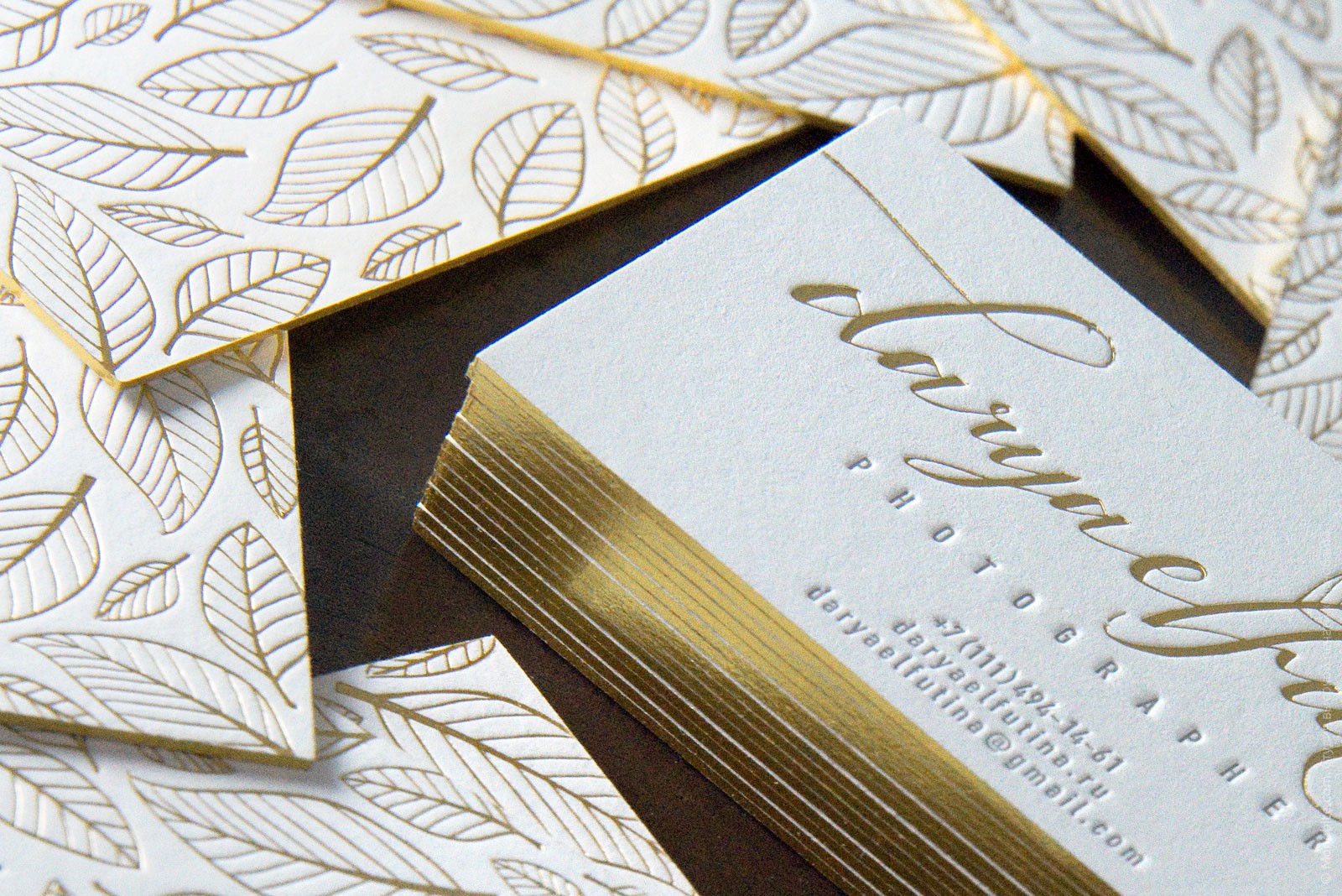 Визитки на дизайнерской бумаге