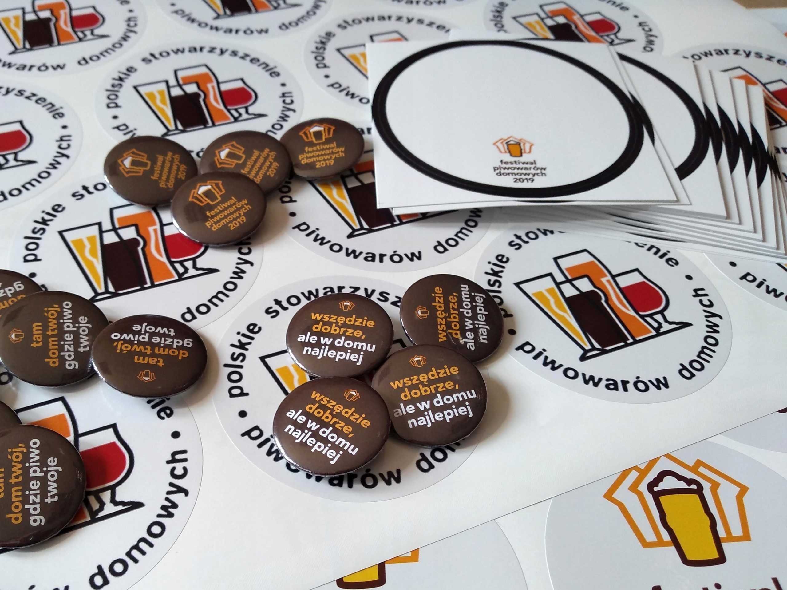 Печать наклеек на заказ