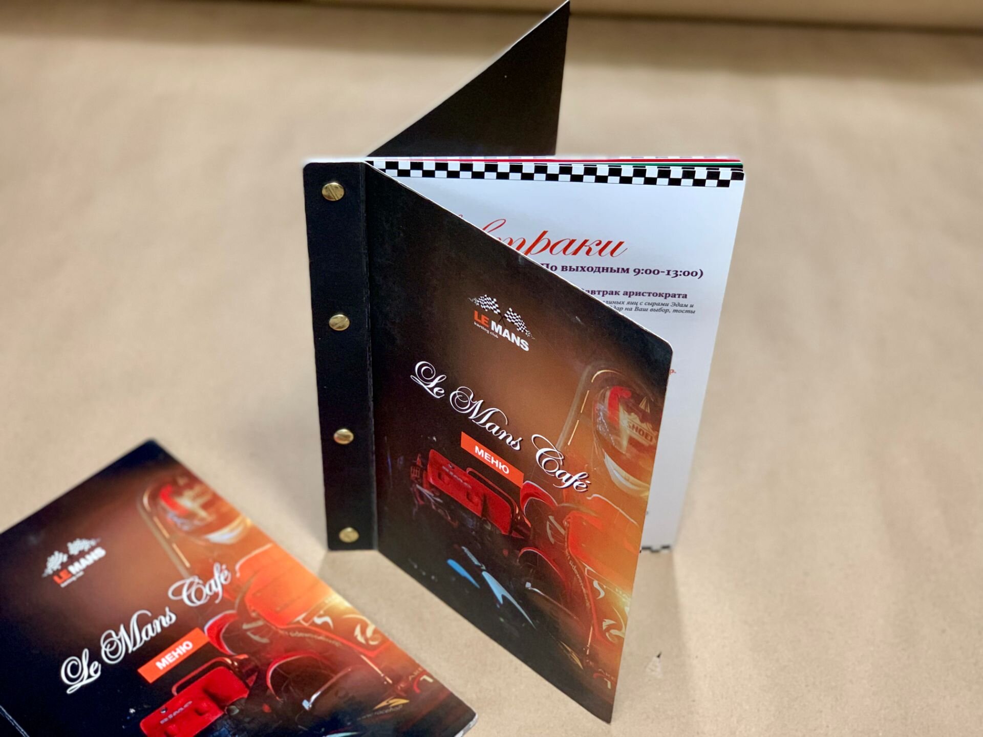 Изготовление меню на болтах