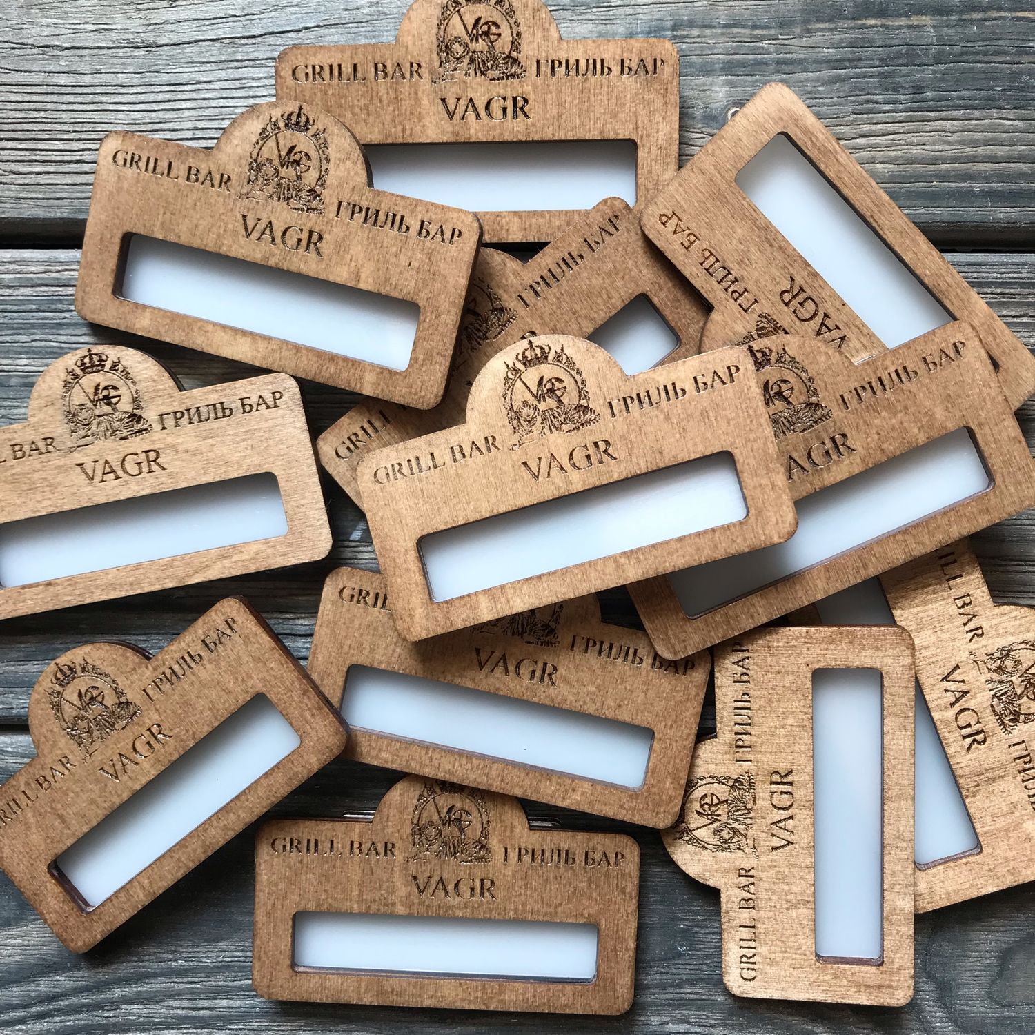 Печать бейджей