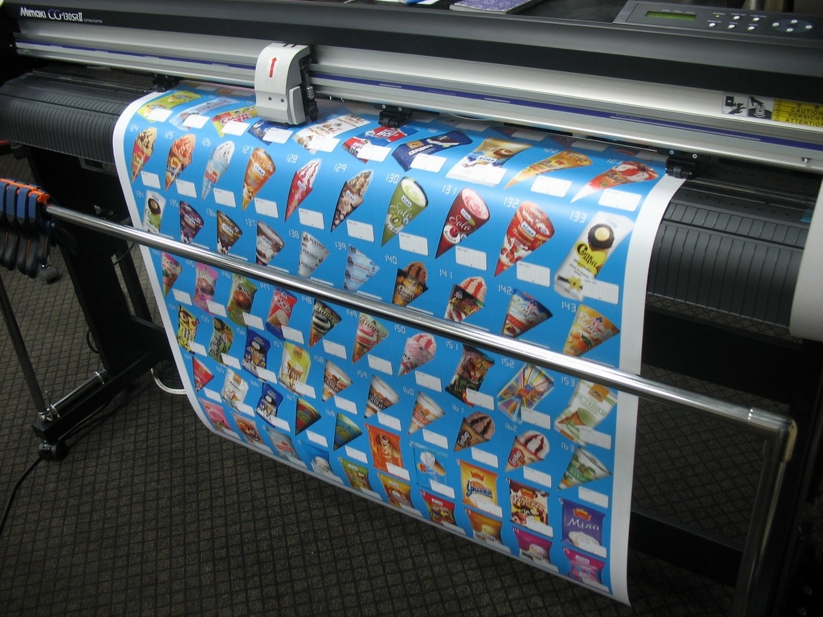 Печать стикеров на плёнке Orajet