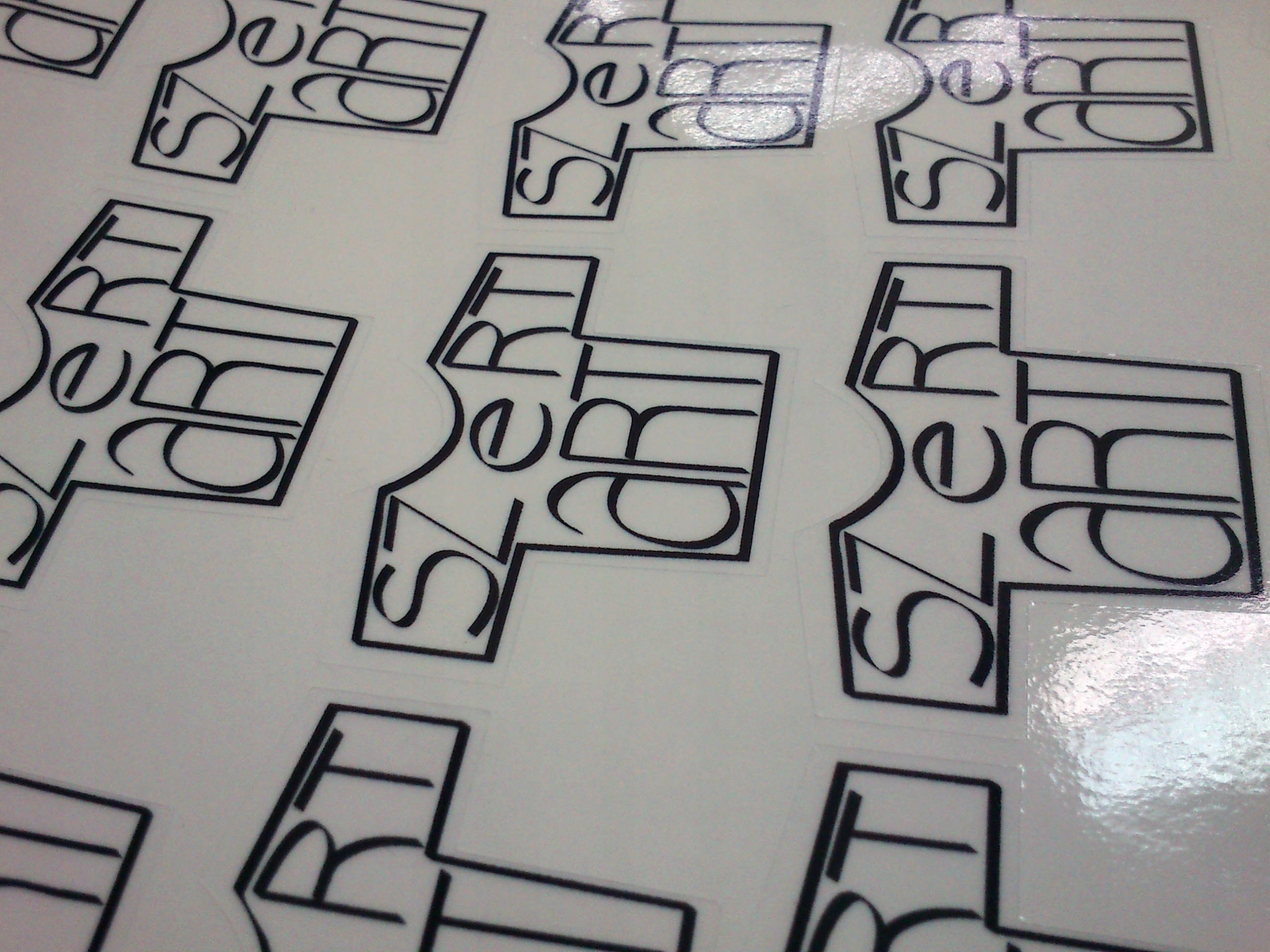 Печать стикеров на прозрачной плёнке