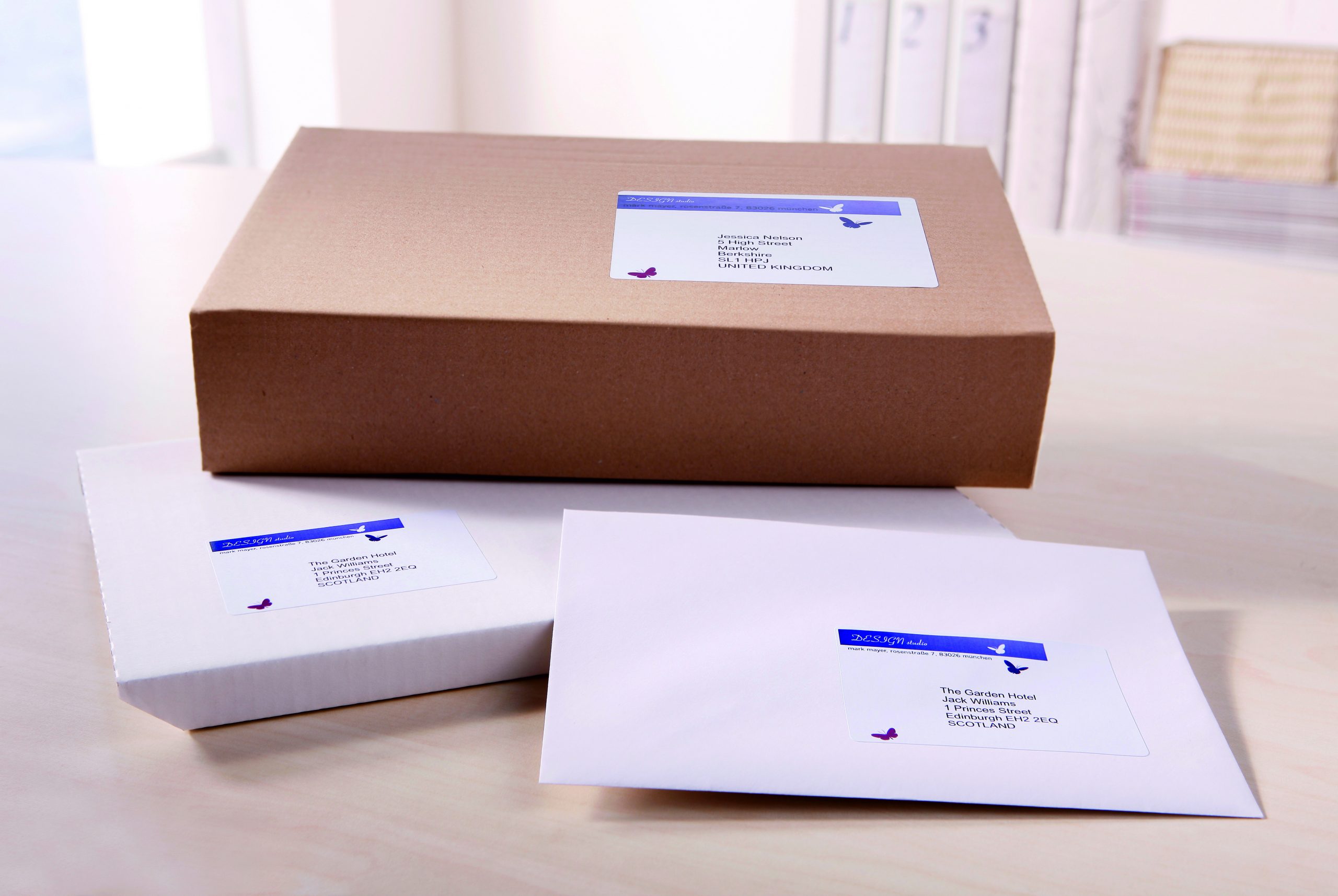 Печать наклеек на конверты