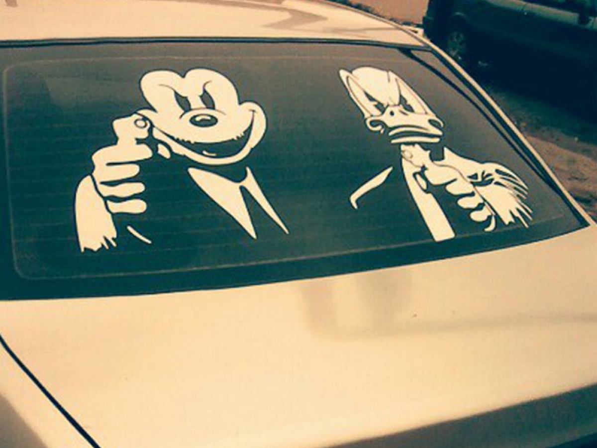 Печать наклеек на заднее стекло