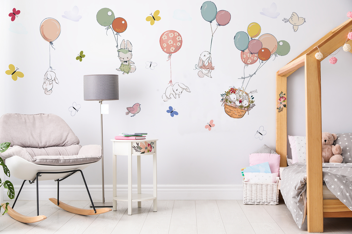 Печать интерьерных наклеек в детскую