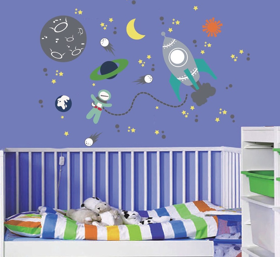 Печать интерьерных наклеек в спальню