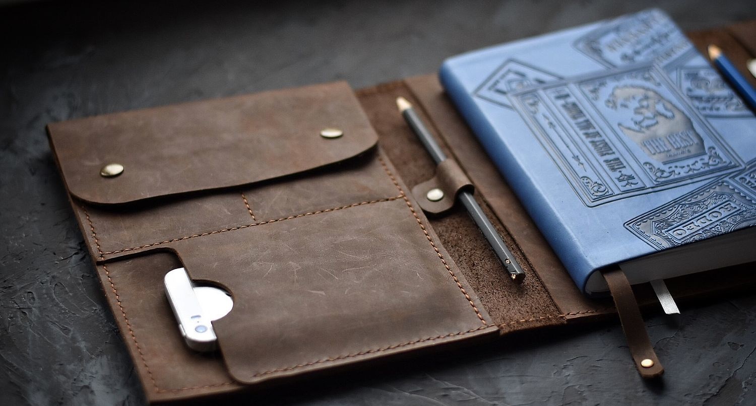 Изготовление блокнотов из кожи