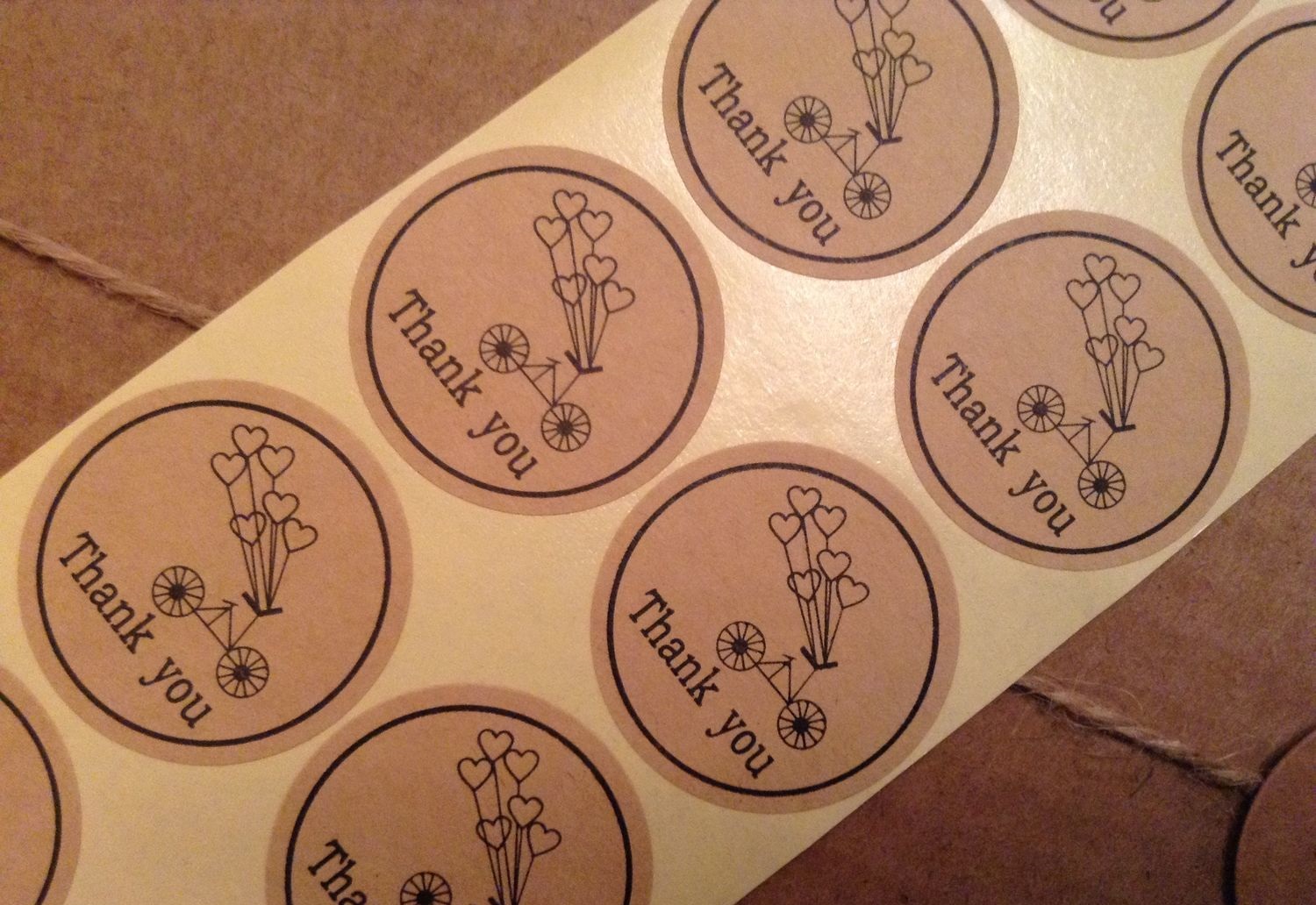 Печать матовых наклеек