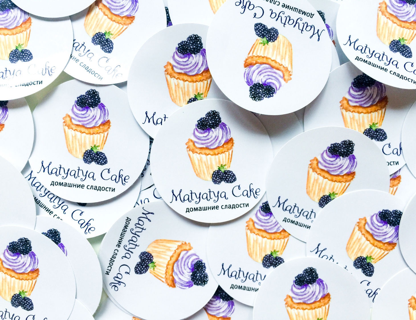 Печать наклеек с логотипом