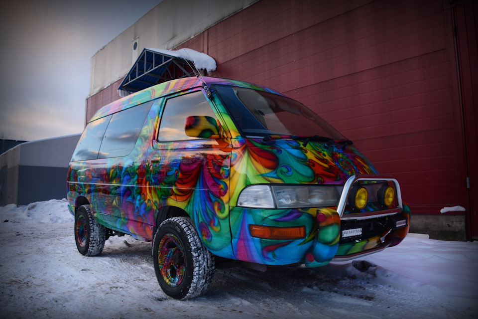 Печать наклеек на капот