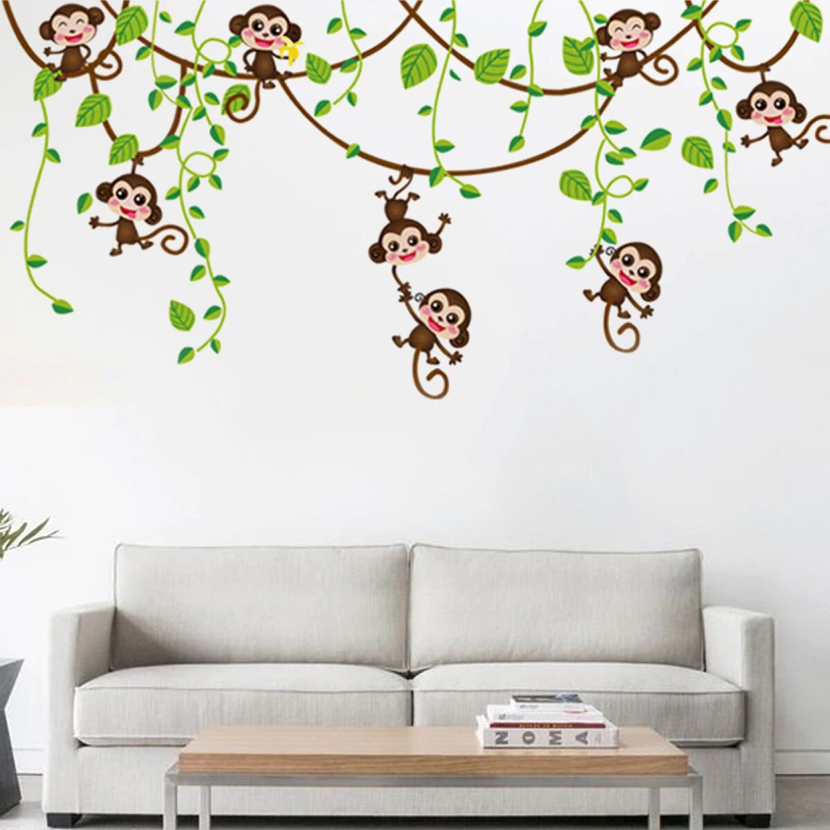 Печать наклеек на стену