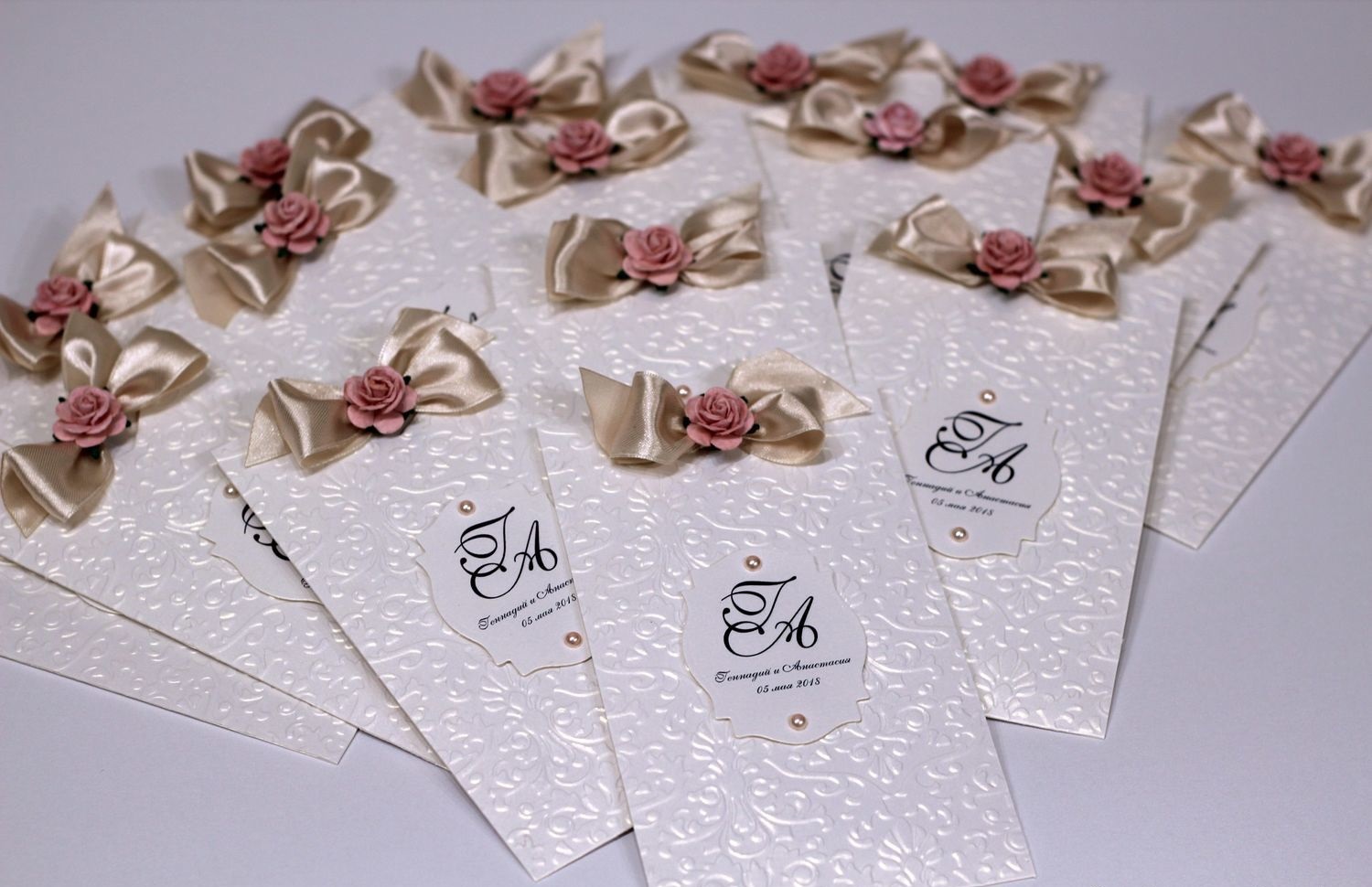 Печать пригласительных на дизайнерской бумаге