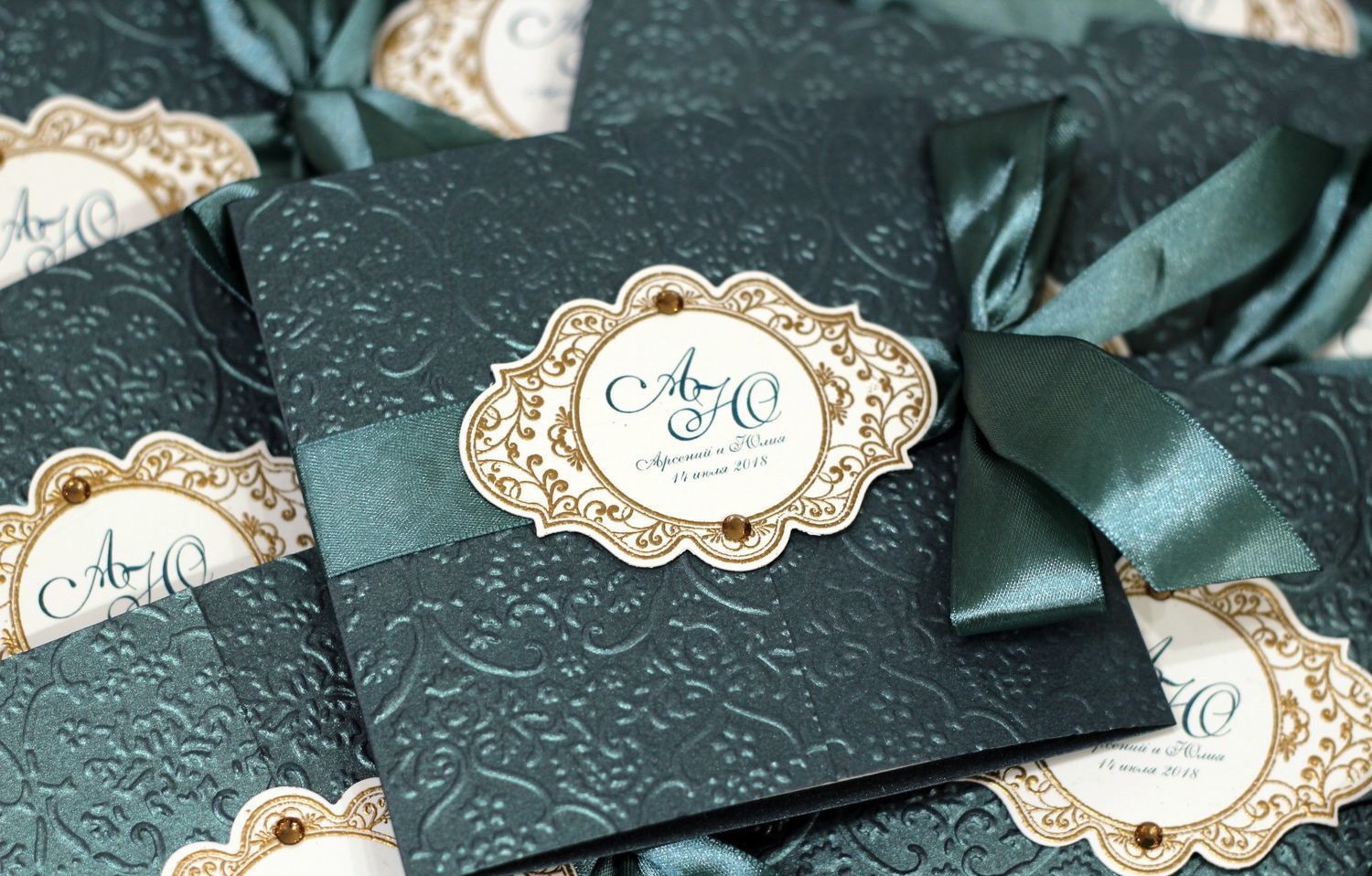 Печать пригласительных на дизайнерской бумаге