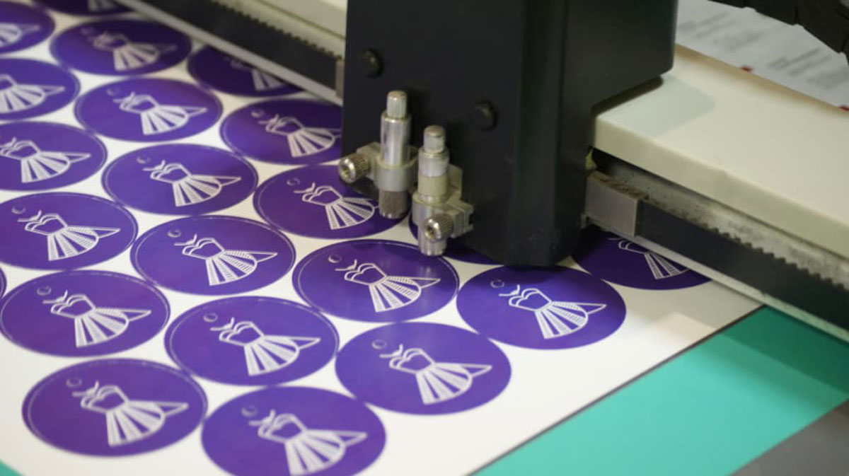 Плоттерная печать наклеек