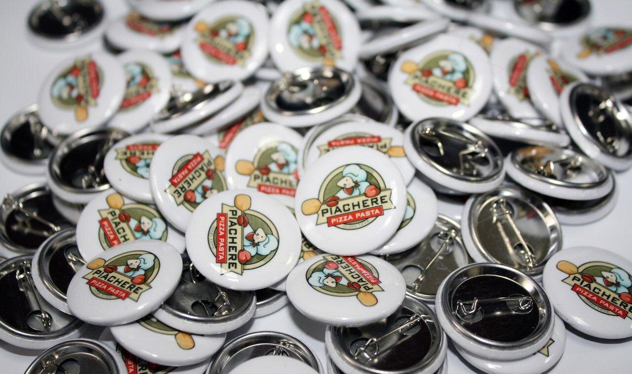 Изготовление значков с логотипами