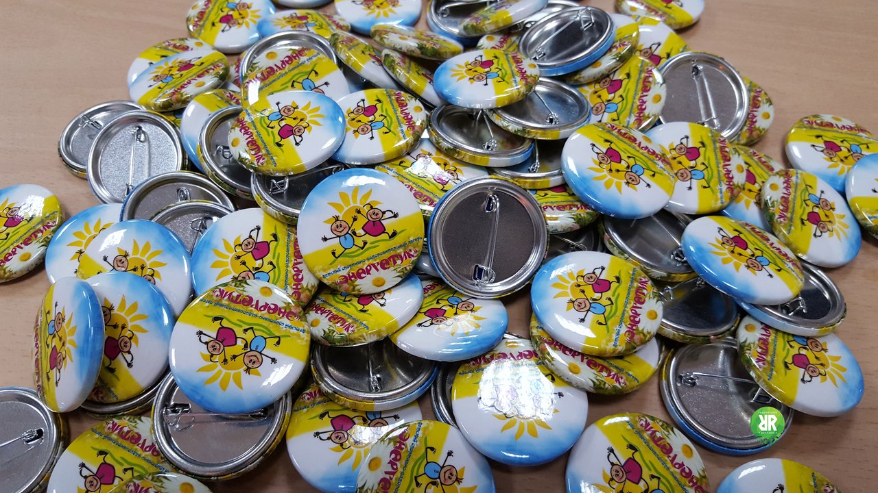 Изготовление значков с логотипами