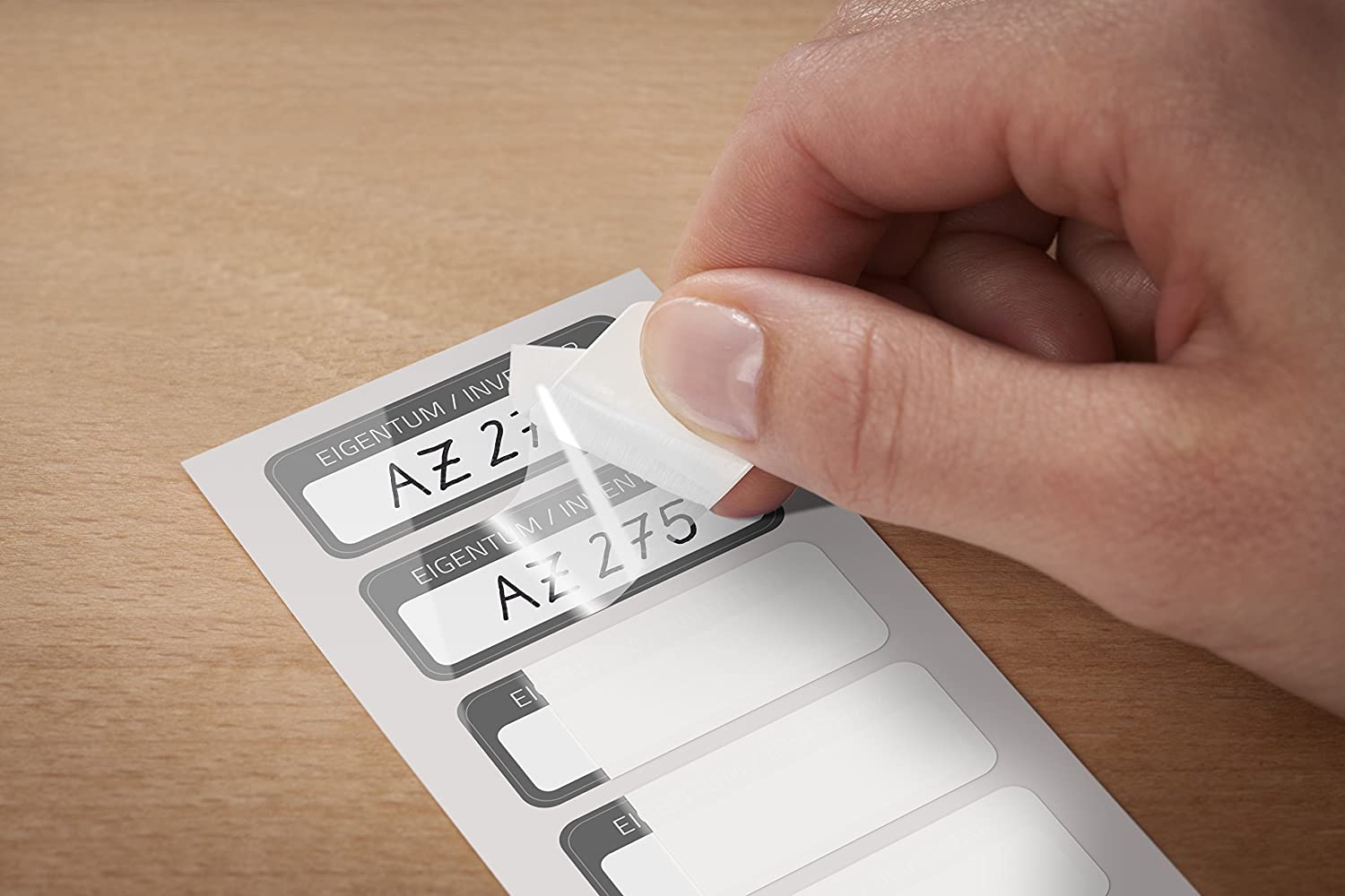 Самоламинирующиеся наклейки