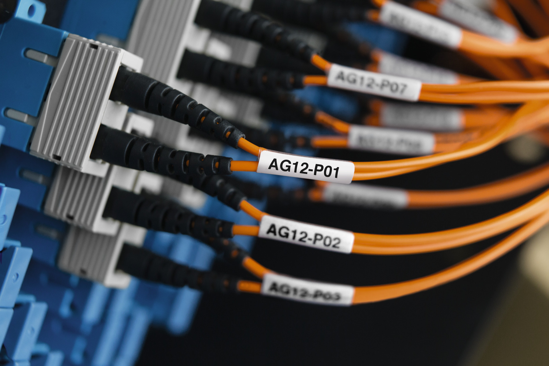 Самоламинирующиеся наклейки