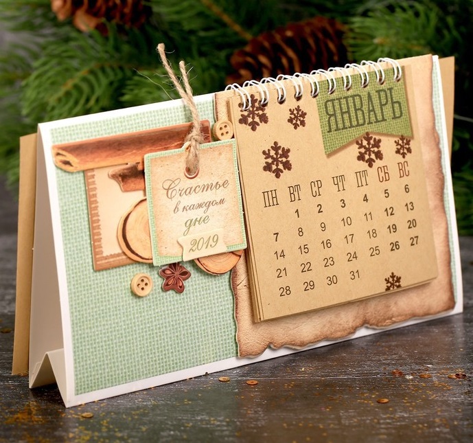 Печать креативных квартальных календарей