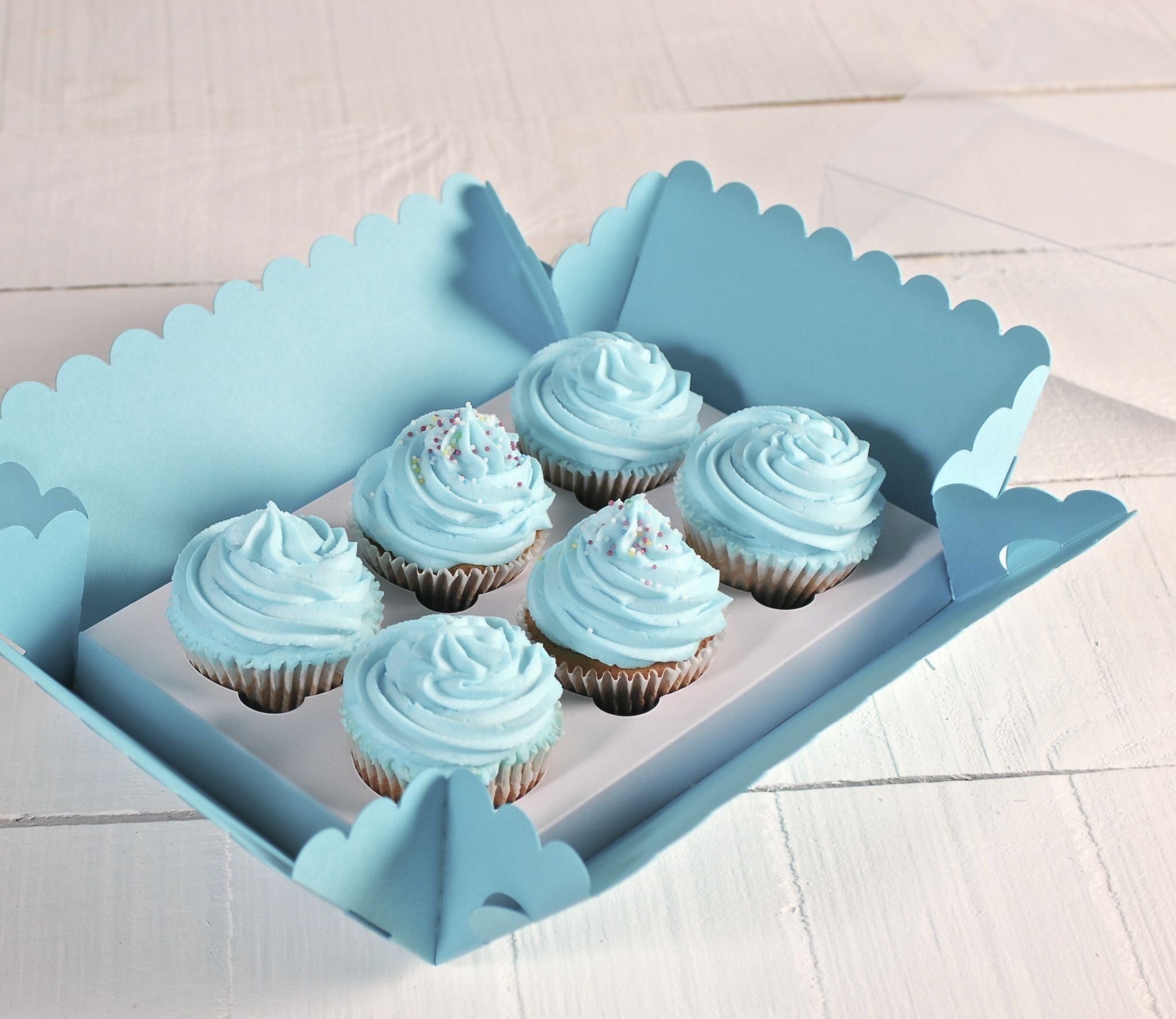 Картонные коробки на 6 капкейков