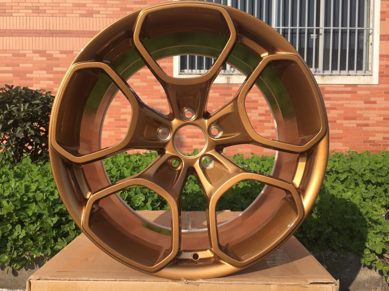 Коробки для автомобильных дисков