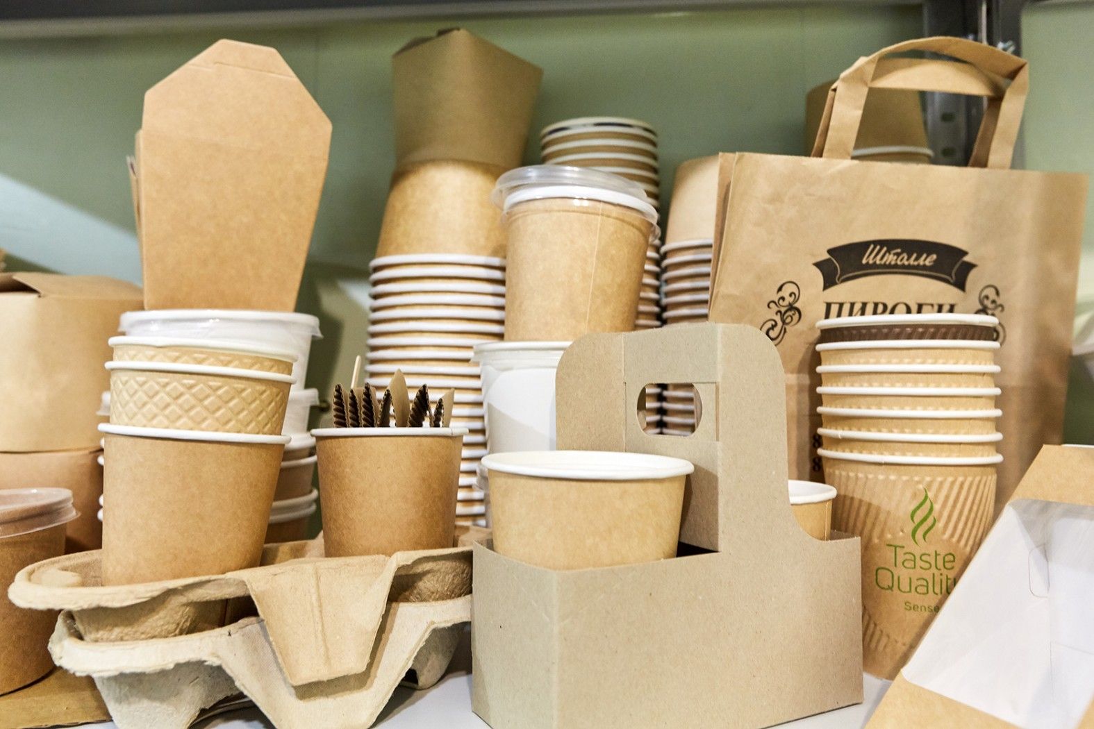 Коробки для посуды и кухонных принадлежностей