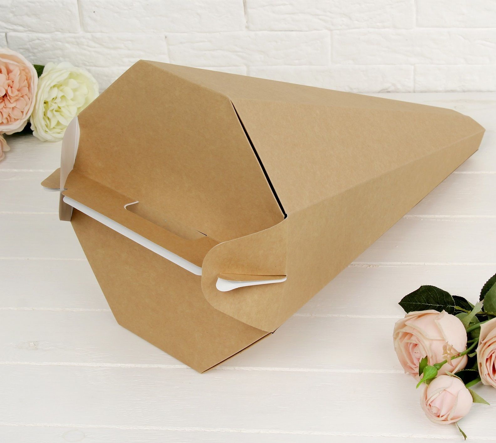 Коробки для транспортировки цветов