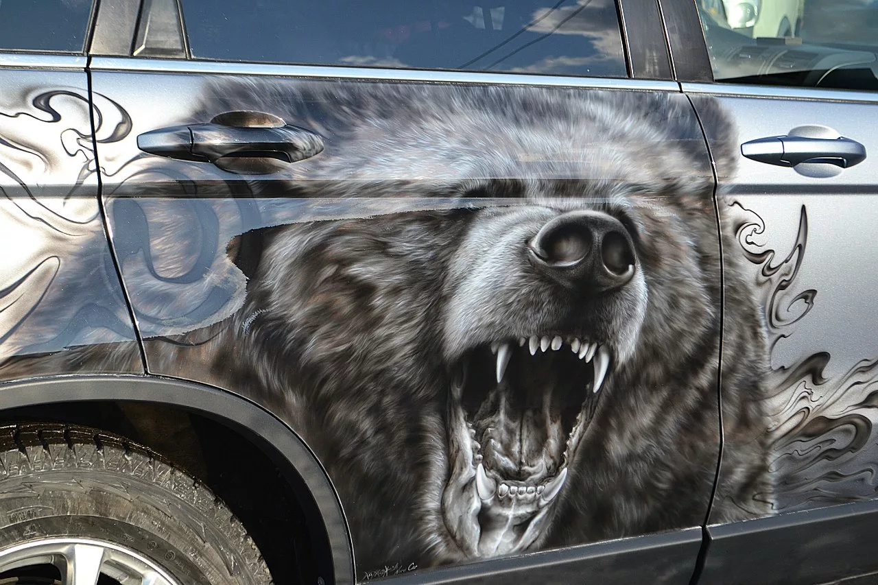 Изготовление наклеек на самоклеющейся пленке на авто