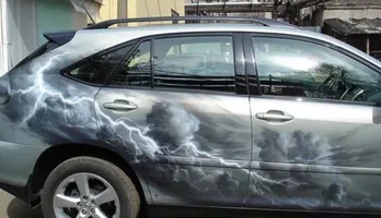 Изготовление наклеек на самоклеющейся пленке на авто