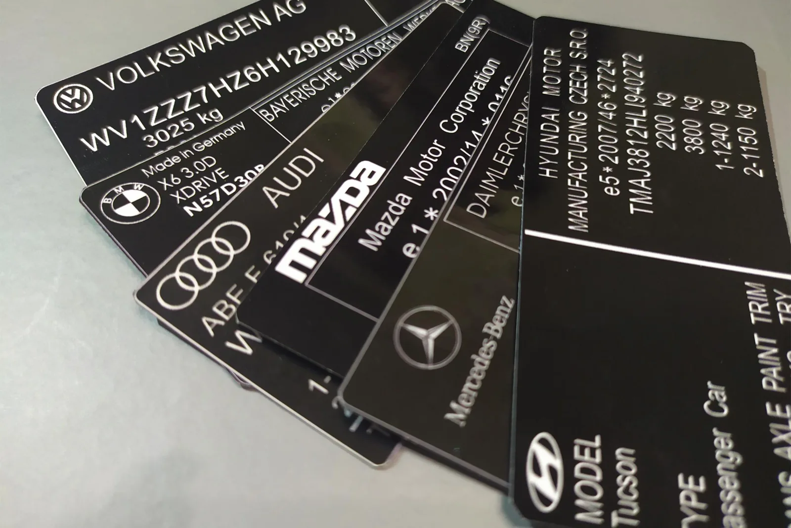 Изготовление наклеек вин кода авто