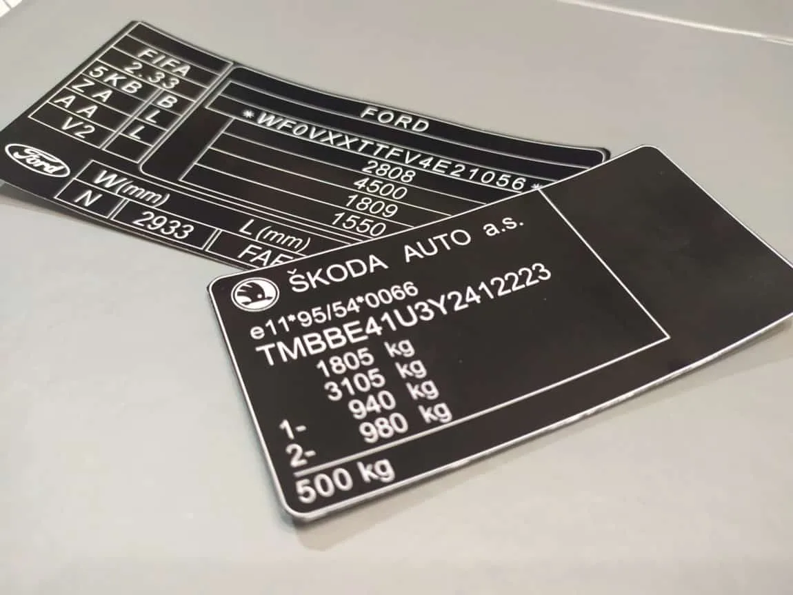 Изготовление наклеек вин кода авто