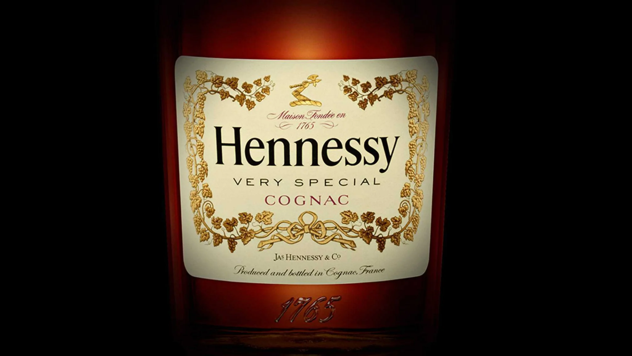 Печать наклеек Хеннесси на банку