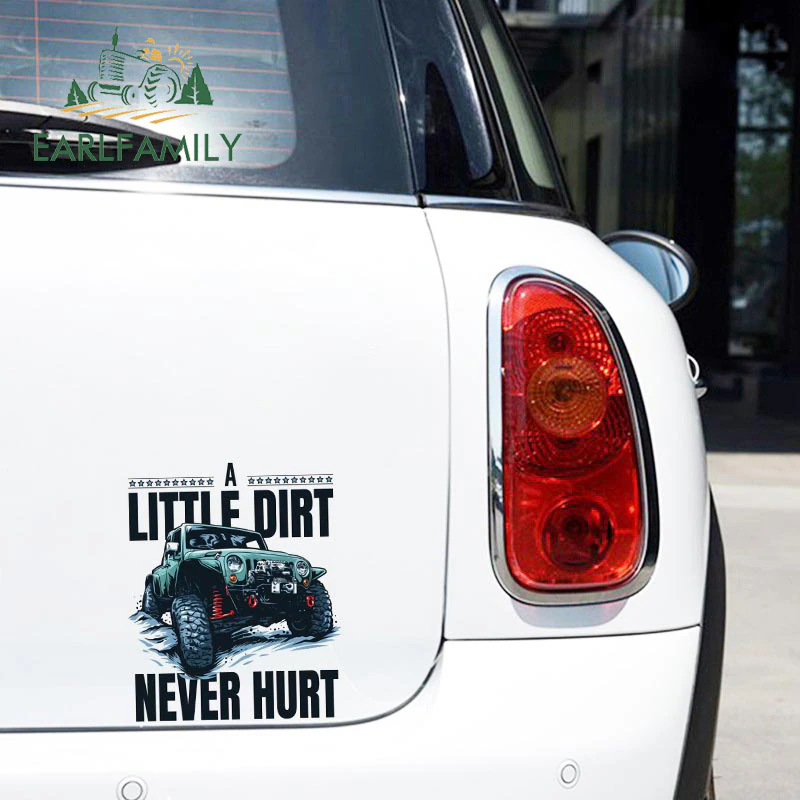 Печать наклеек на двери автомобиля