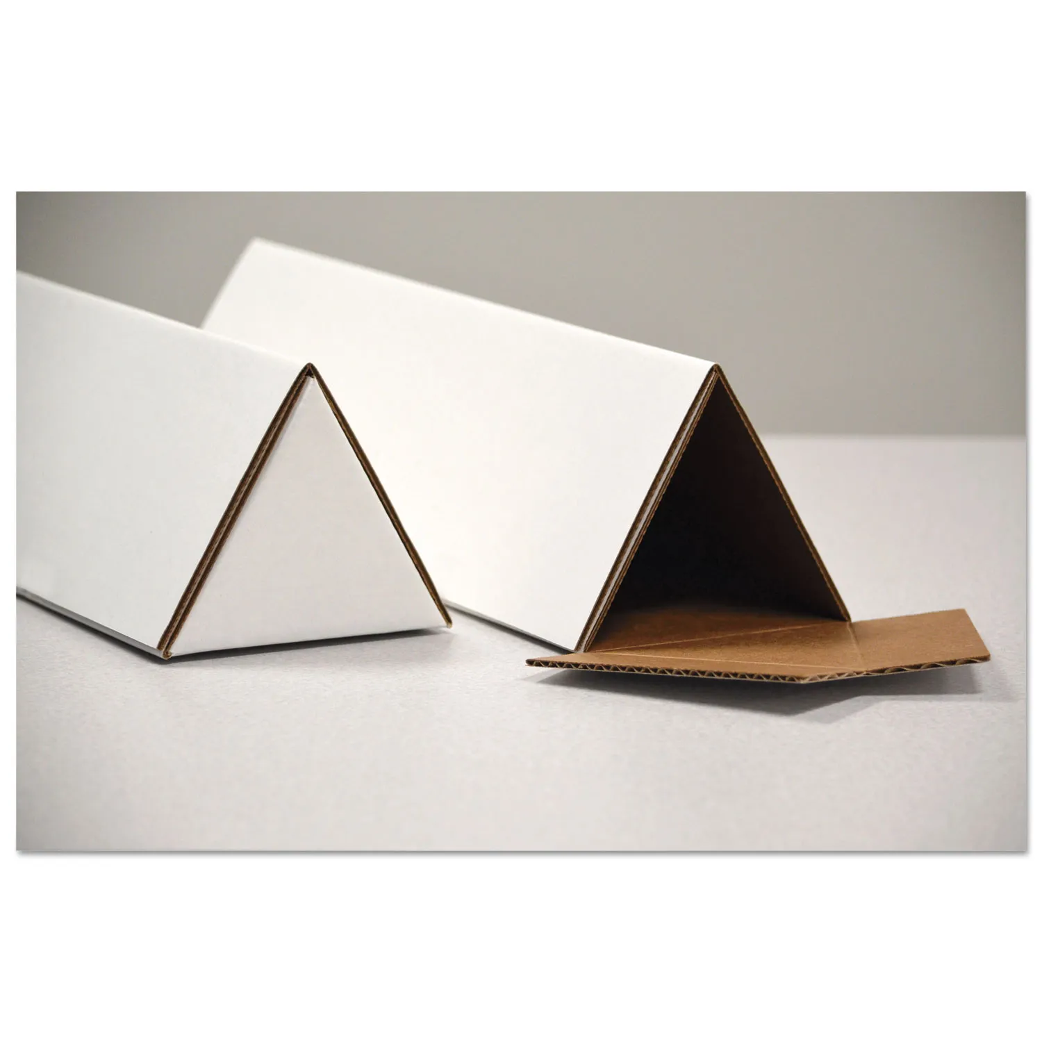 Треугольные картонные коробки