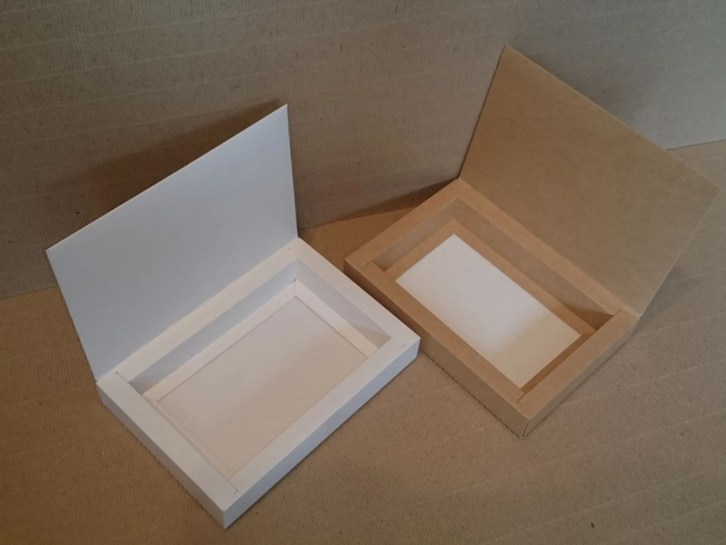 Картонные коробки на магните