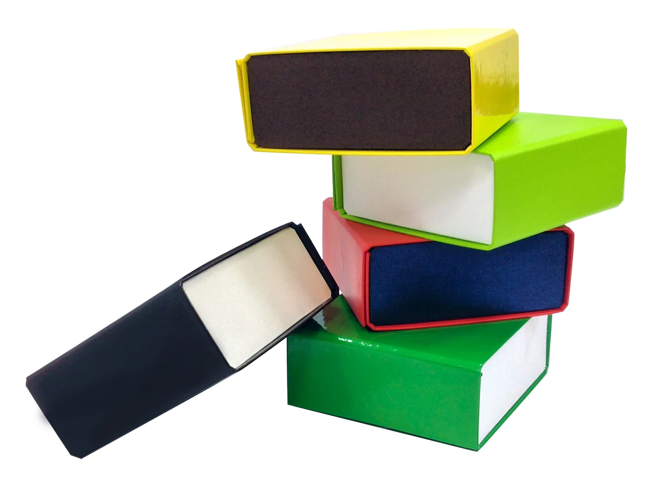 Коробки на магните