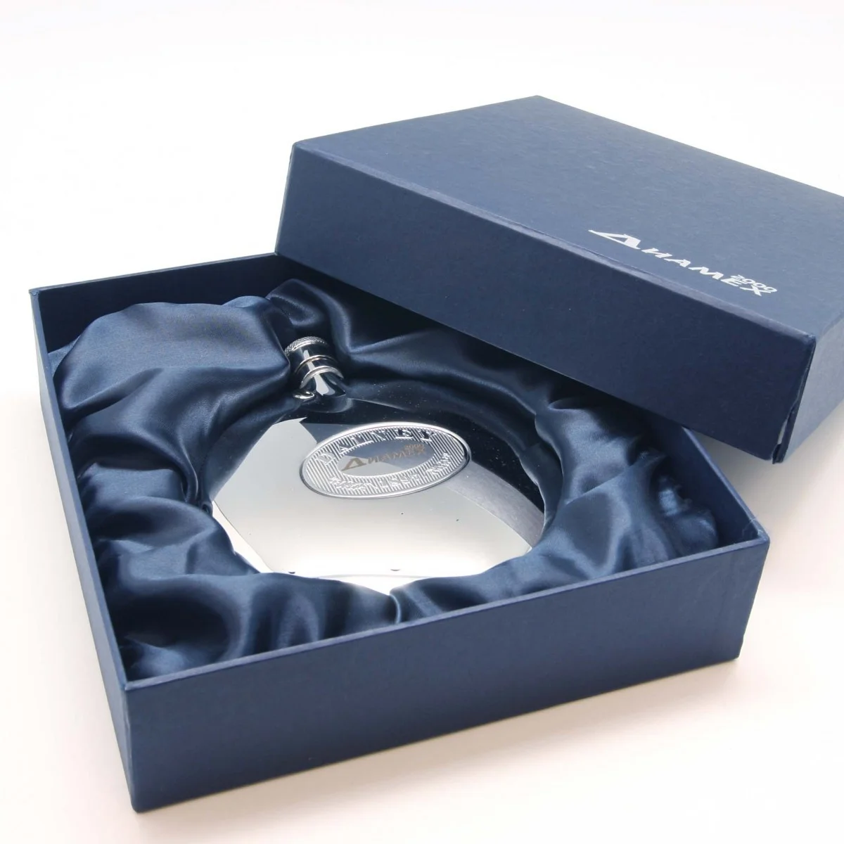 Ложемента с драпировкой ткани