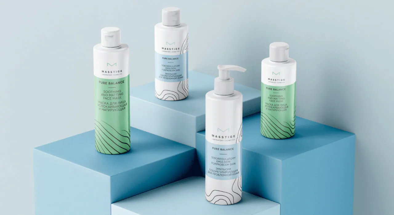 Голубая упаковка для косметики