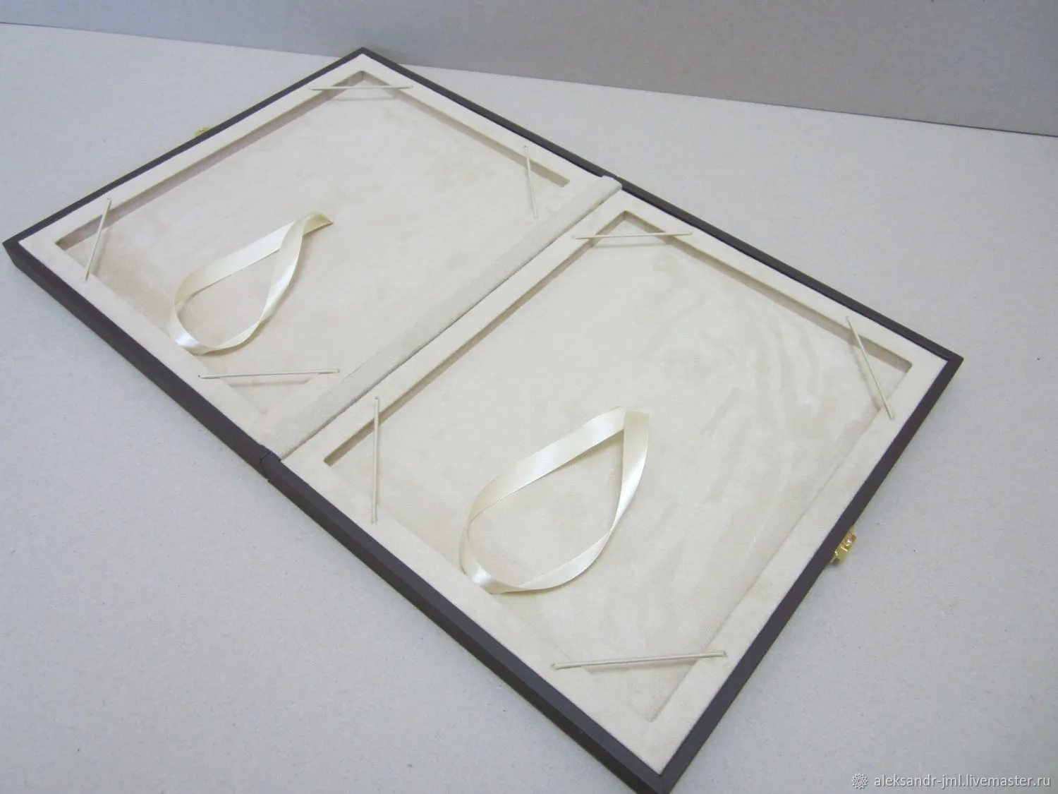 Подарочная упаковка для книг