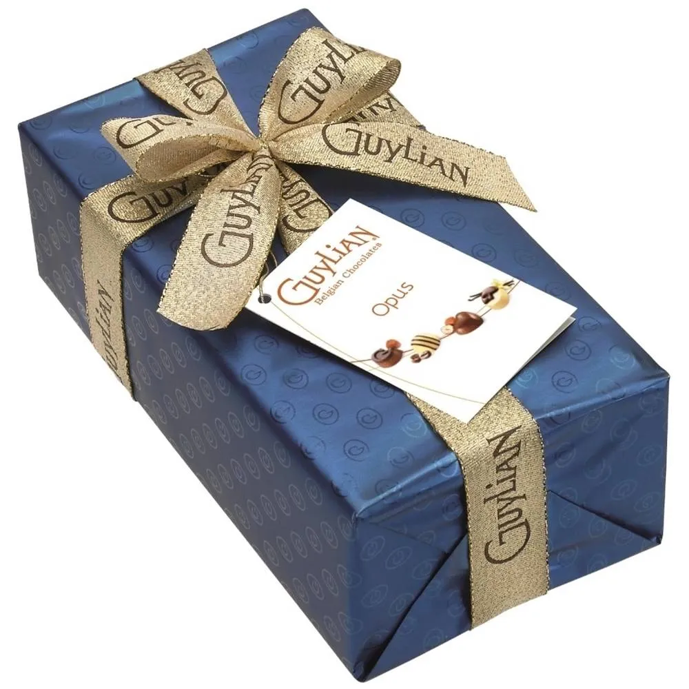 Синяя упаковка для конфет