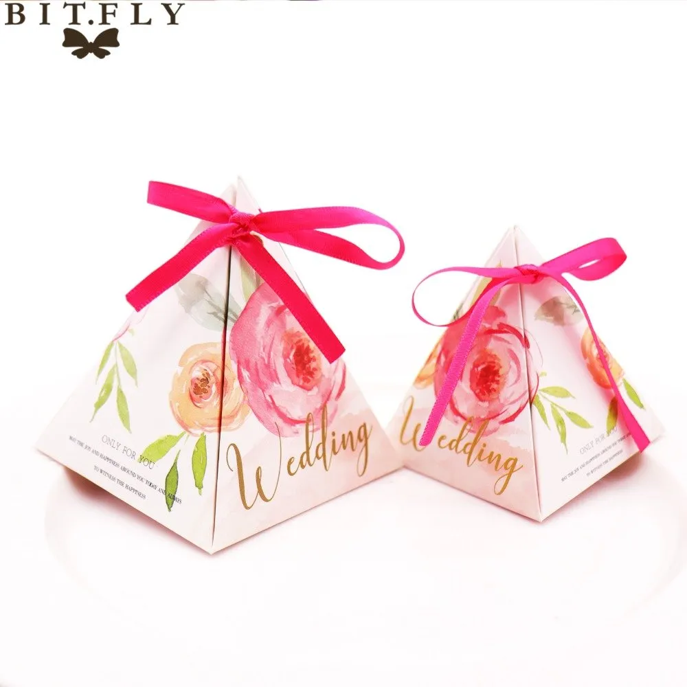 Треугольная упаковка для конфет